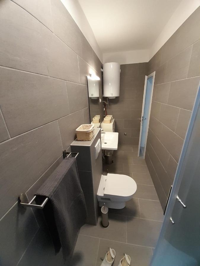 Apartman Vitamare 160 M From The Beach Novi Vinodolski Exterior photo