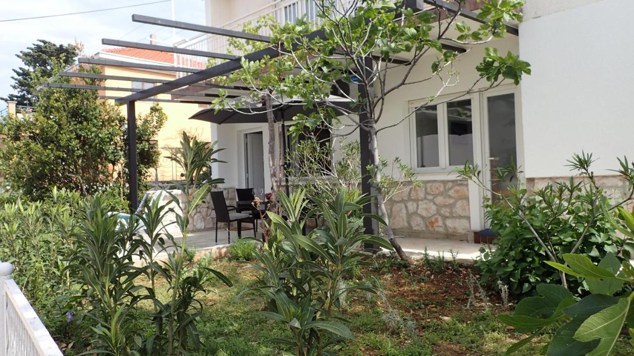 Apartman Vitamare 160 M From The Beach Novi Vinodolski Exterior photo